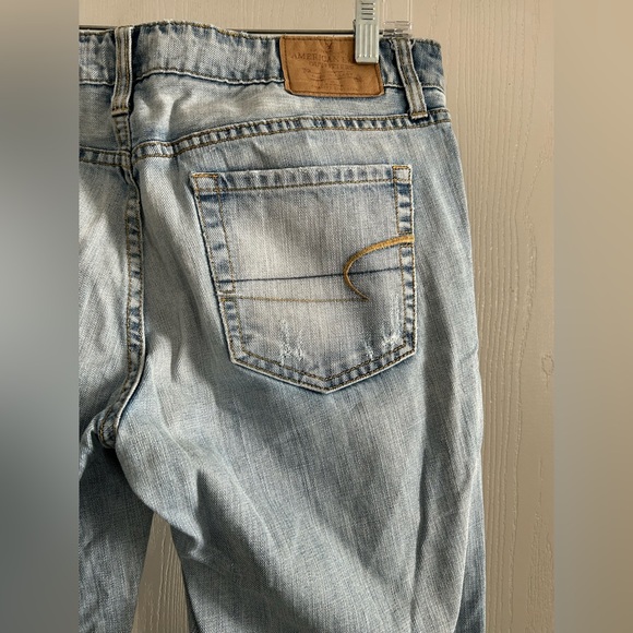 American Eagle Outfitters | Light Blue Flare Jeans | Size 36 x 31 - Picture 7 of 10